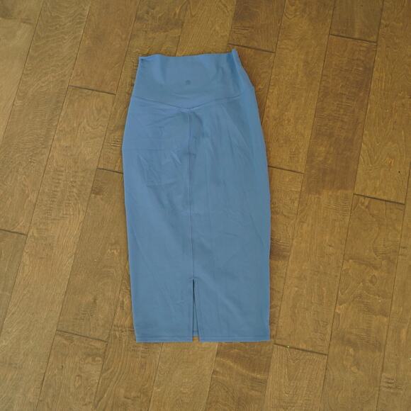 Lululemon Nulu Slim Fit High Rise Skirt Oasis Blue Size 4 - Picture 2 of 6